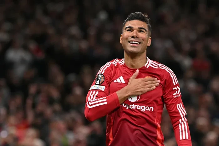 Casemiro rời Man United